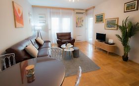 City Nest Apartment